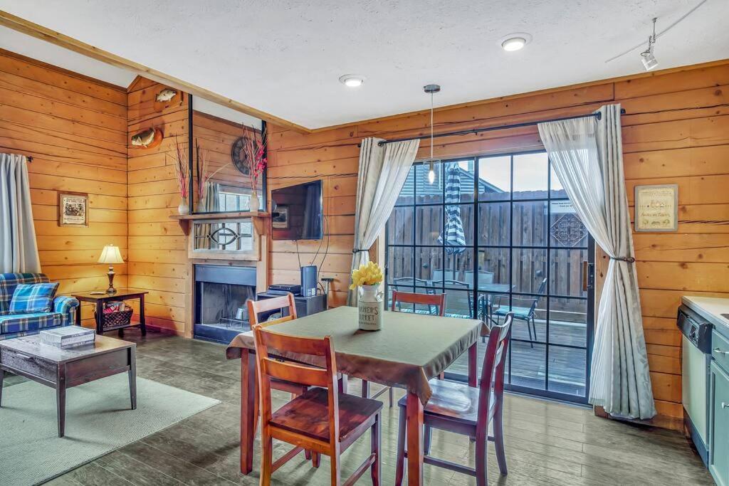 3 Bedroom Log Cabin Condo Close To Everything! Branson Luaran gambar